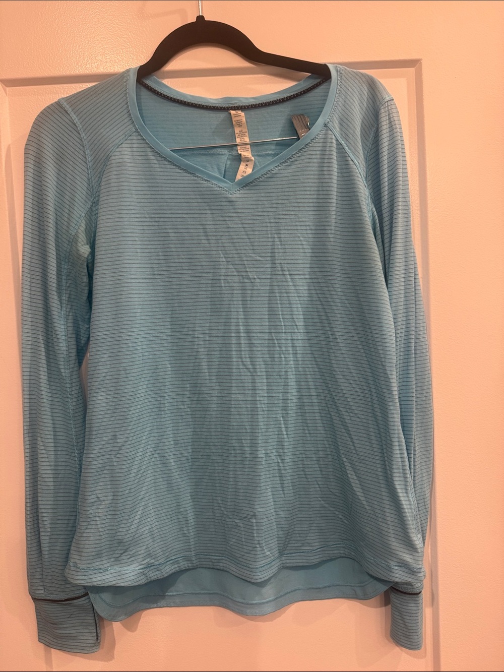 Lulu Lemon Light Blue Long Sleeve V-Neck Women's active Top